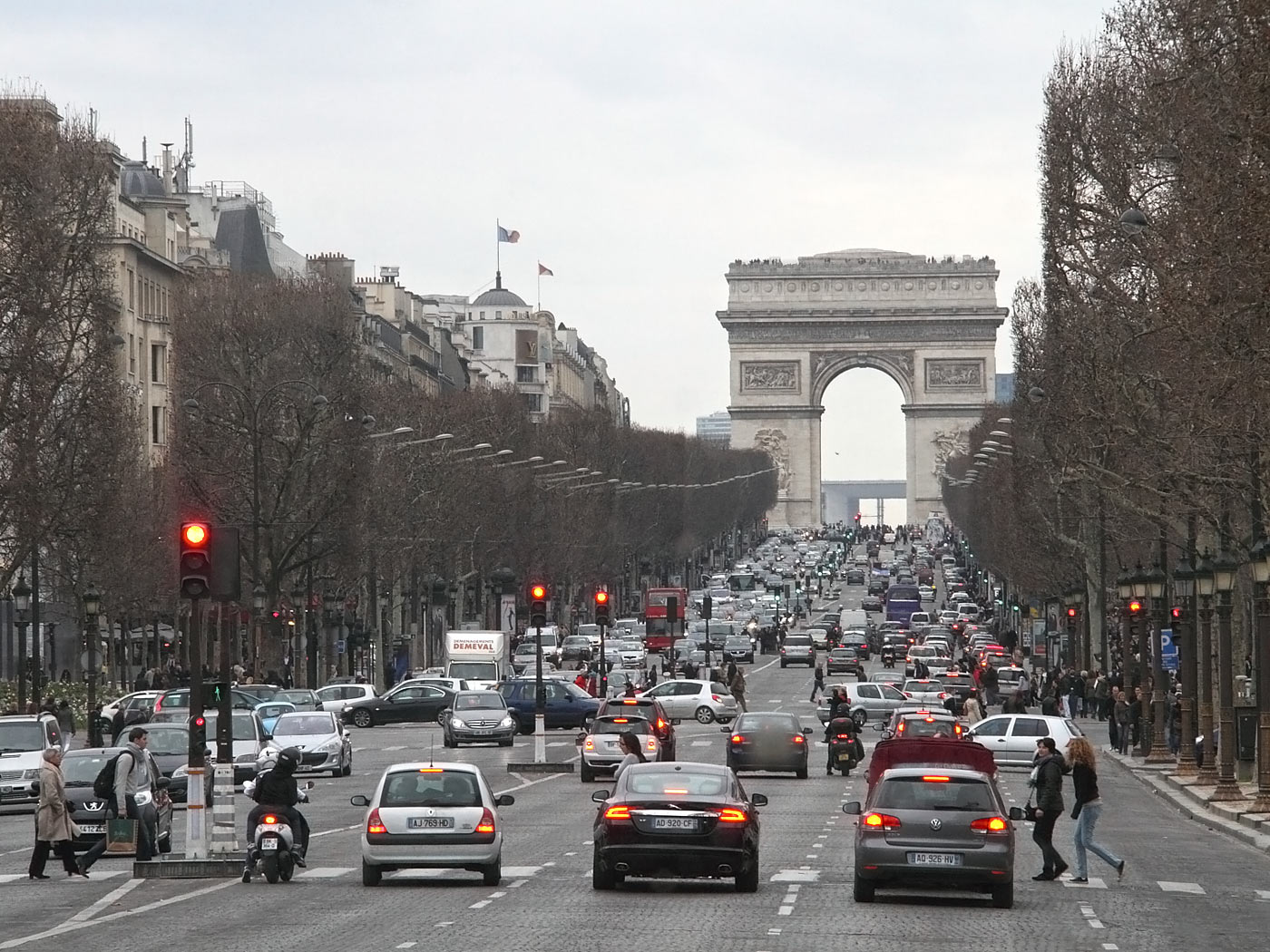 パリ シャンゼリゼ通りと凱旋門 壁紙自然派 楽天ブログ